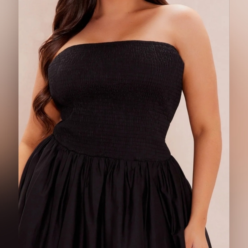 Strapless Black Midi Dress 🖤 - Picture 2 of 12